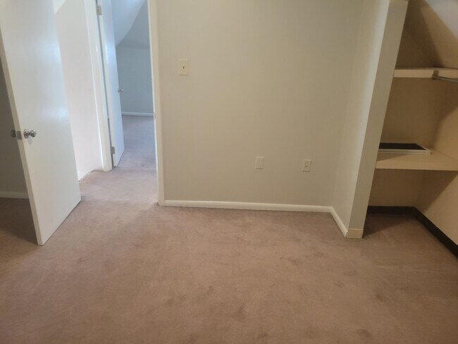 Bedroom 2 - 1043 S Trenton Ave