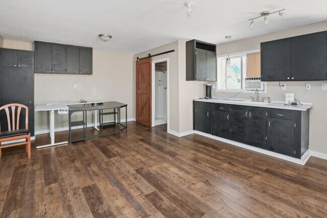 Building Photo - Monroe Four Bedroom on Acreage - Rare Find!