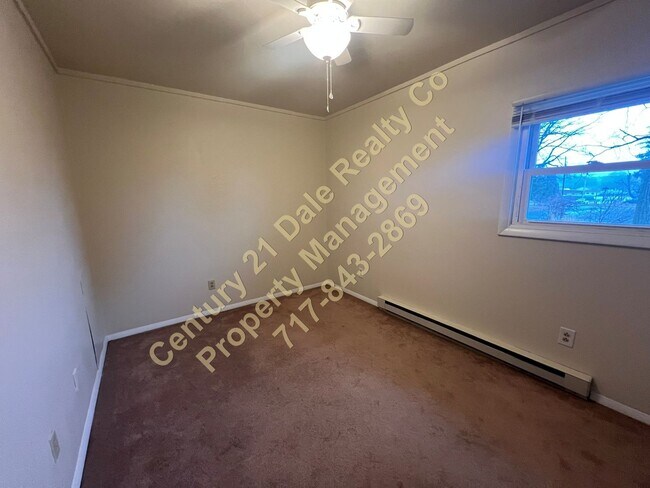 Building Photo - 2BR, 1.5 Bath in Dallastown School District