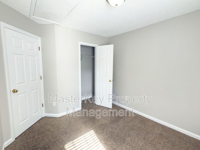 Building Photo - 5637 Fieldcross Ct