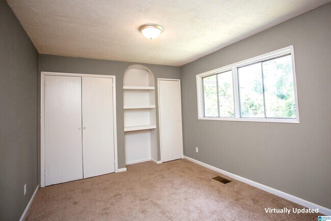 Building Photo - 1317 Hartford Dr
