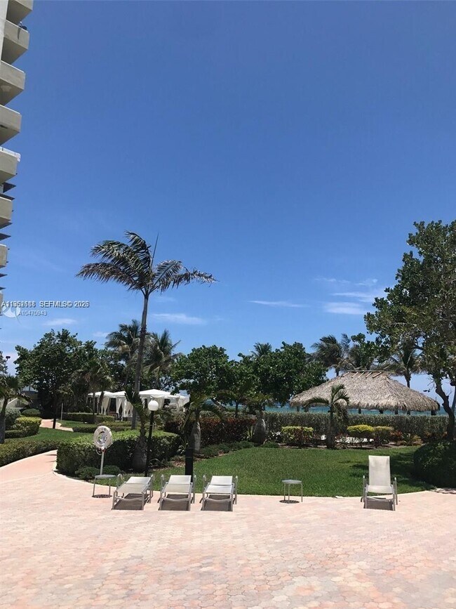 Building Photo - 3001 S Ocean Dr