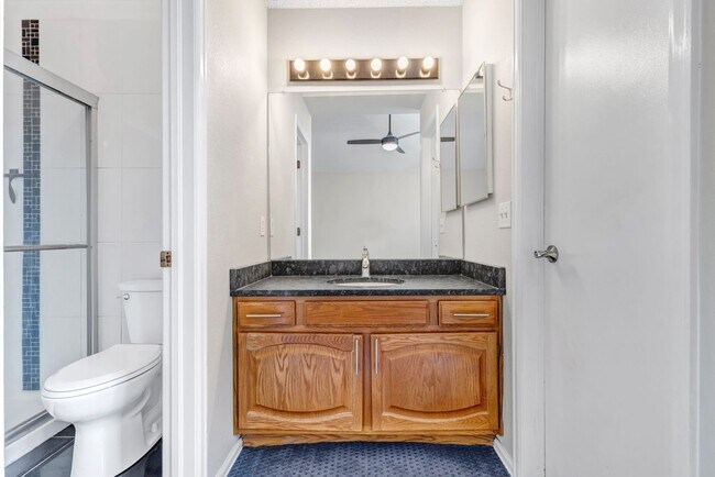 Building Photo - Spacious Home in Castle Rock