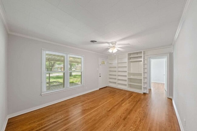 Building Photo - 5601 N Schilder Dr