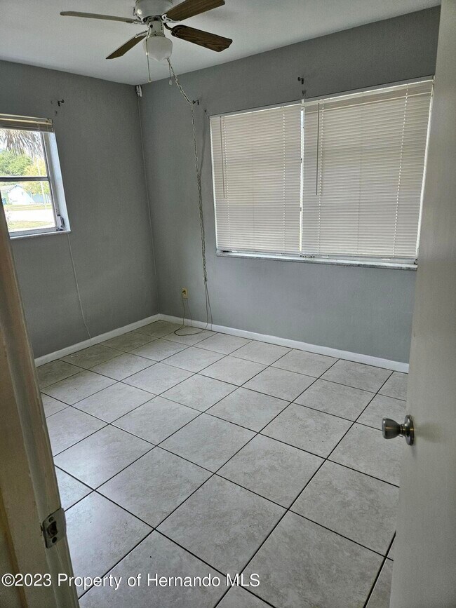 Building Photo - 4623 Cynthia Ln