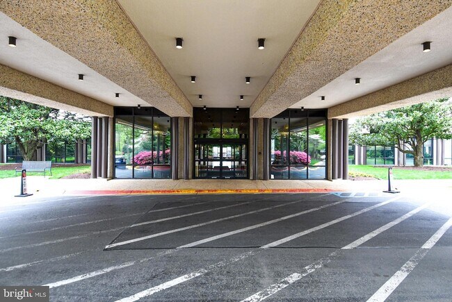 Building Photo - 5225 Pooks Hill Rd