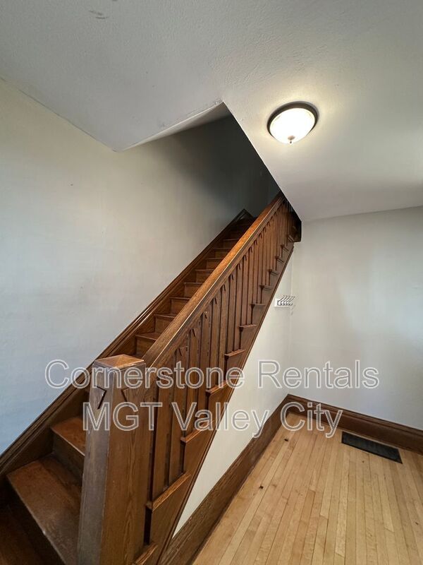 Building Photo - 141 6th St NW