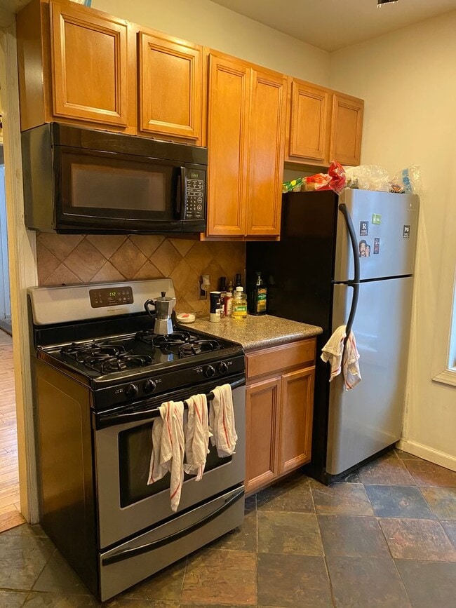 Building Photo - 3212 Winter St