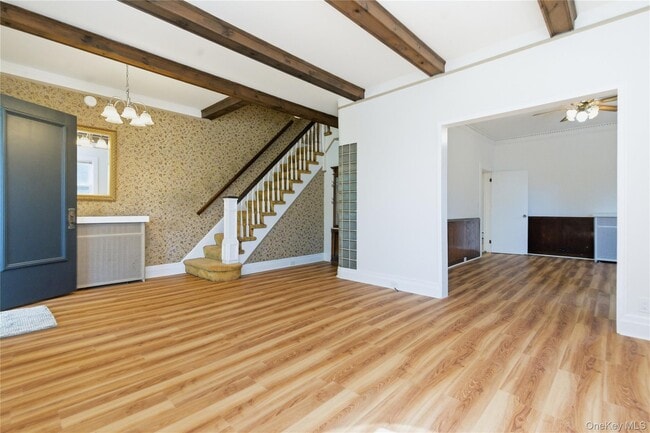 Building Photo - 82 Quinby Ave