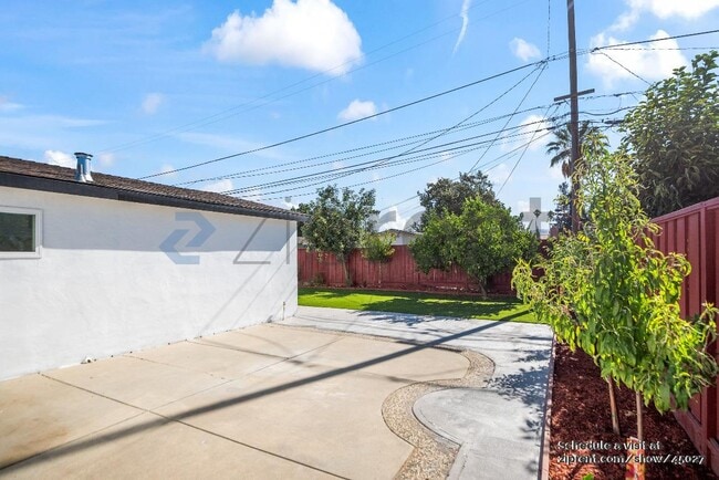 Building Photo - 4136 San Bernardino Way