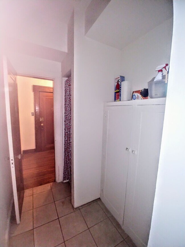 Interior Photo - 1350 ACM