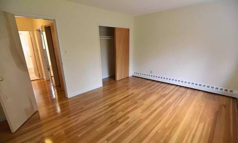 Building Photo - 73 Parkman St