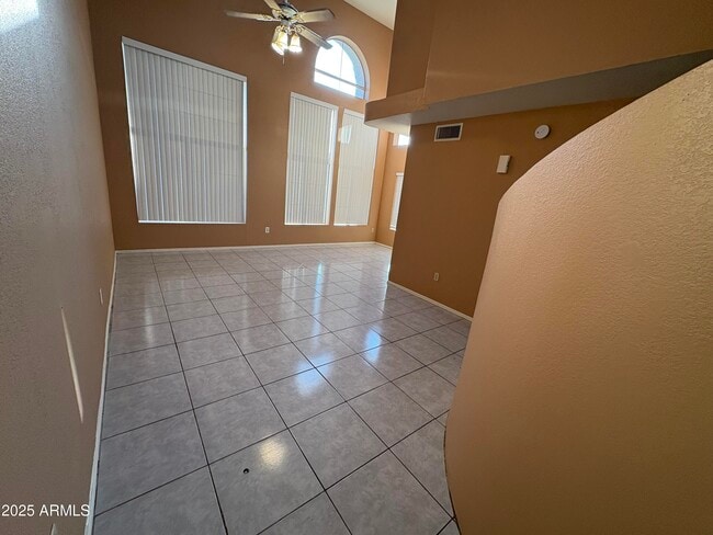 Building Photo - 473 S Sunrise Dr