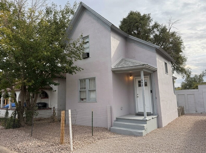 Building Photo - 642 Bellevue Pl