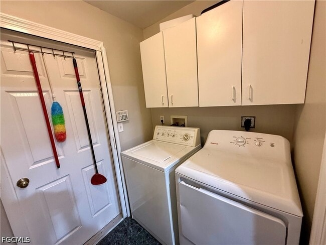 Building Photo - 1713 SW 10th Pl