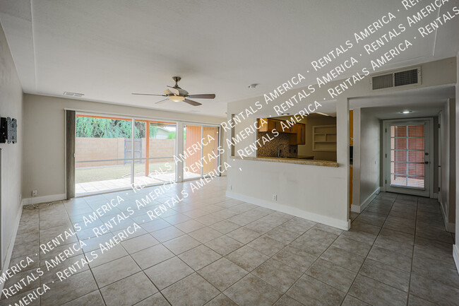 Building Photo - **COMING SOON** Beautiful 3 bed/2 bath hom...