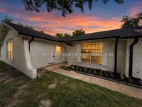 Building Photo - 903 Progreso Dr