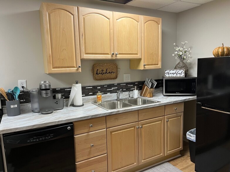 Building Photo - 12050 Wildwood Springs Dr