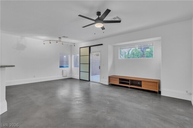 Building Photo - 4468 Lobero Ave