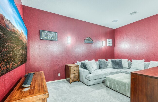 Building Photo - We have a beautiful home fully furnished with 4 bedroom-2 baths