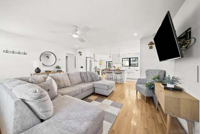 Building Photo - 229 Carnation Ave