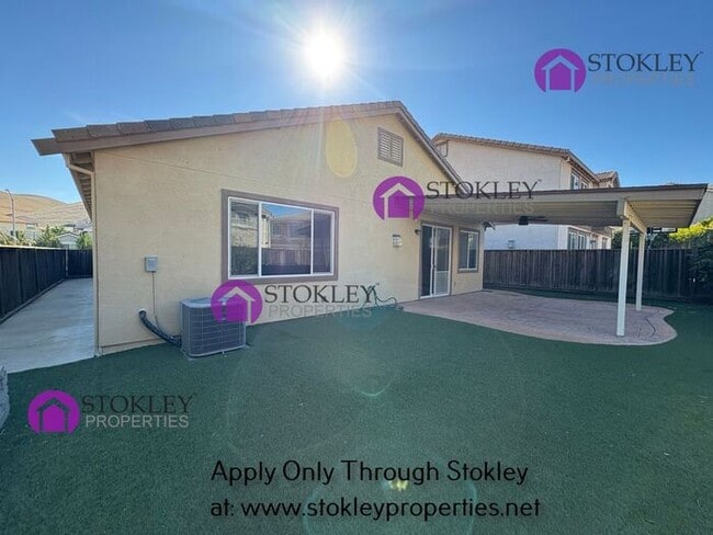 Building Photo - 2573 Tampico Dr