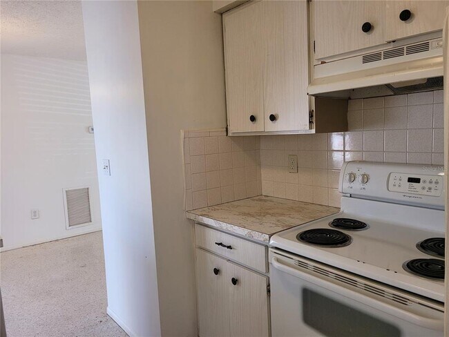 Building Photo - 1820 Martin St