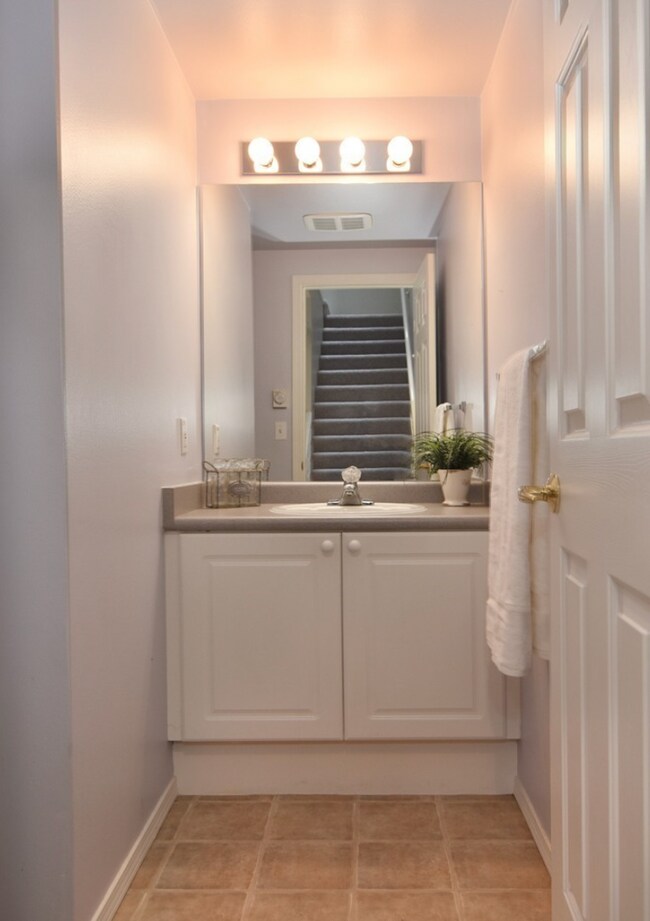 Building Photo - 16125 Juanita Woodinville Way NE