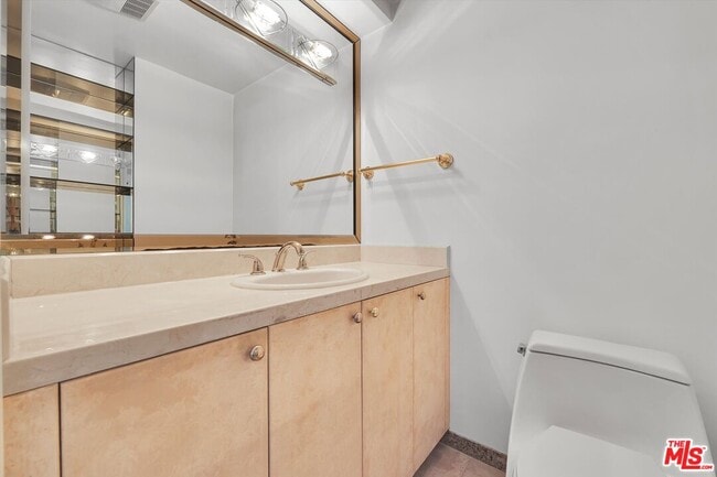 Building Photo - 10701 Wilshire Blvd