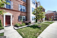 Building Photo - 8016 Blue Stream Dr