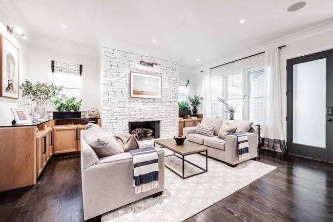 Building Photo - 470 Hamilton St SE