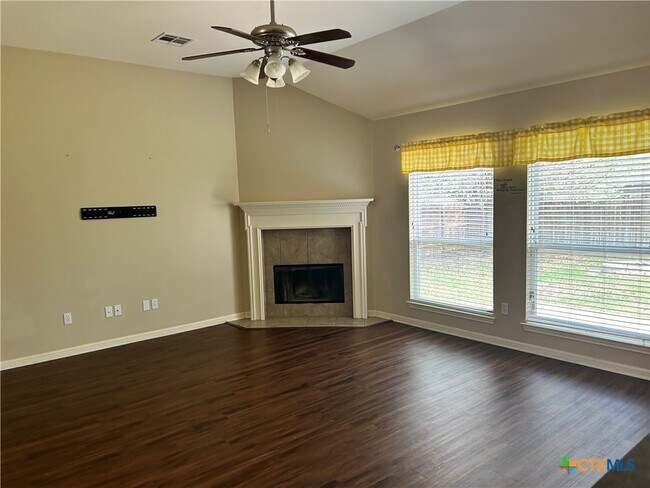 Building Photo - 5623 Fair Hill Dr