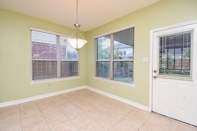 Building Photo - 20907 Avery Cove Ln