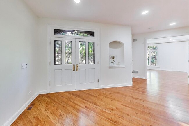 Building Photo - 1620 Timber Woods Ln