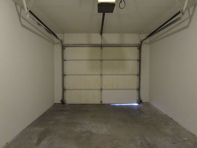 Building Photo - 3538-3540 Prescott Dr.