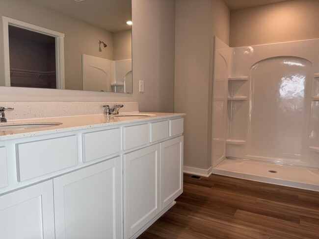 Building Photo - Never-Lived-In 4-Bedroom Ranch with Finished Basement Near Offutt AFB