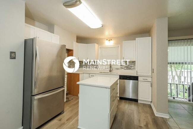 Building Photo - 3 Bedroom Pet-Friendly Home in San Antonio...