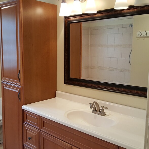 Bathroom - 1710 Rosedale St