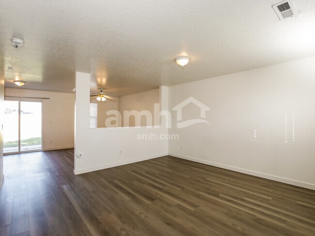 Building Photo - 12930 Hayes St