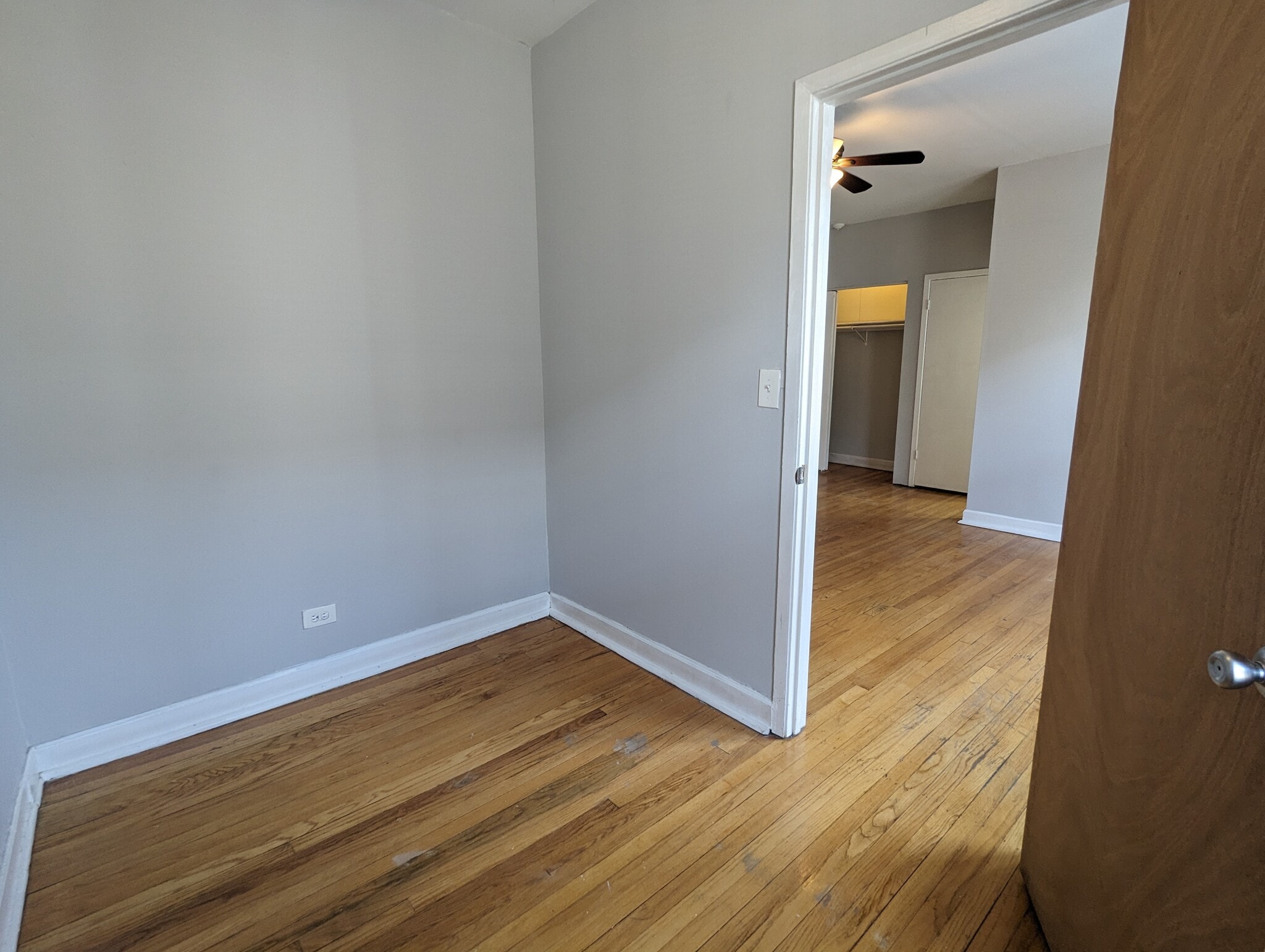 Building Photo - 1044 W George St