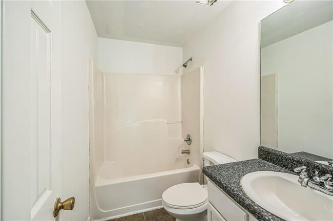 Building Photo - 2045 Baker Rd NW