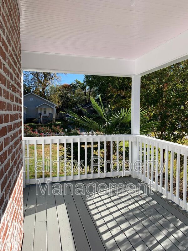 Building Photo - 315 Georgia Ave