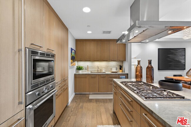 Building Photo - 1755 Ocean Ave