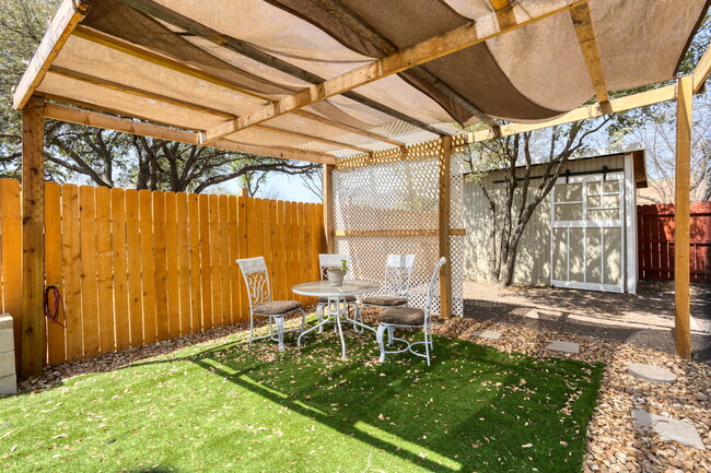 Building Photo - 5259 Prince Valiant Dr