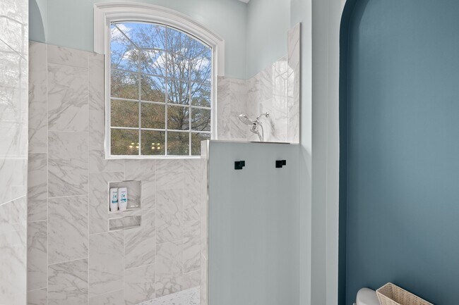 Building Photo - 11 Grey Oak
