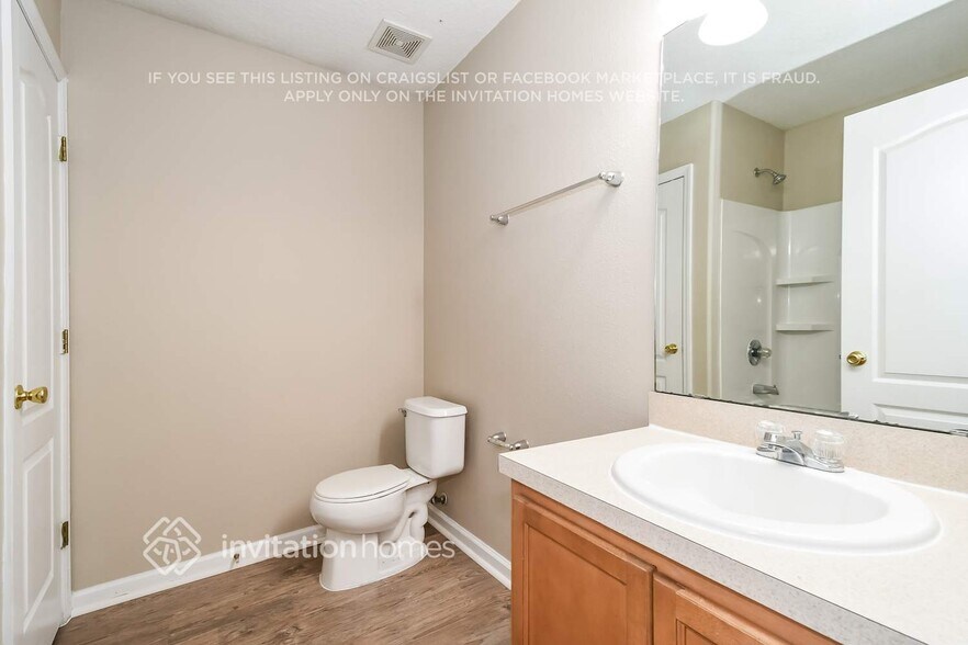 Building Photo - 11633 Brian Lakes Dr N