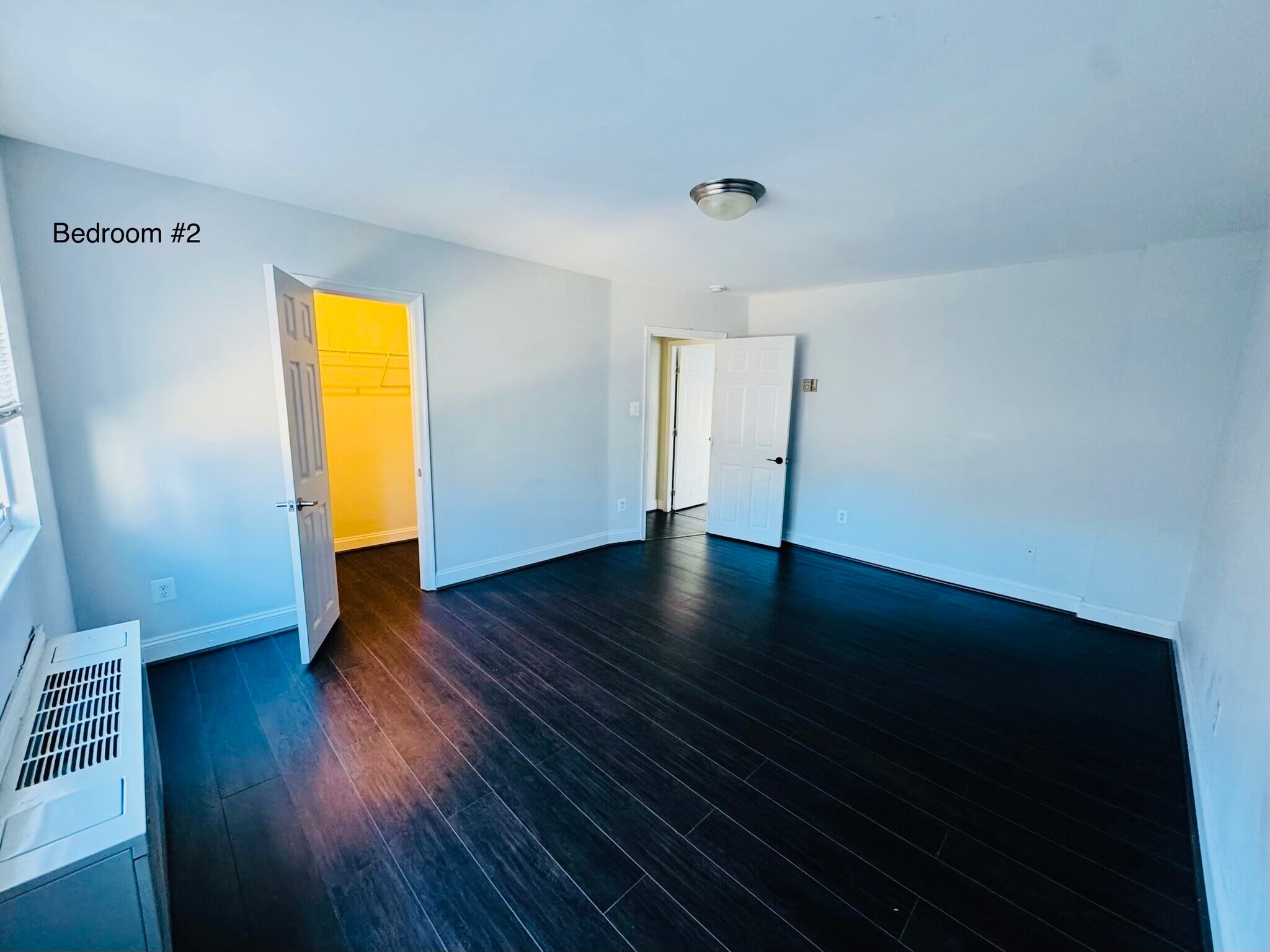 Building Photo - 5601 Parker House Ter