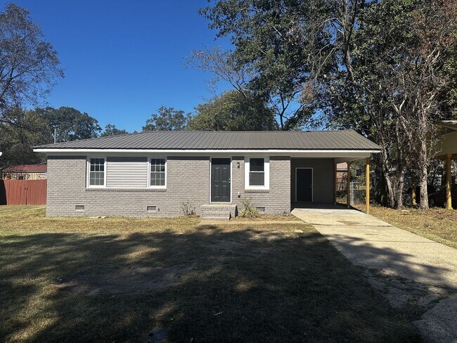Primary Photo - 3BR Home with Fresh Updates