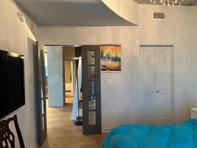 Building Photo - 777 N Ashley Dr