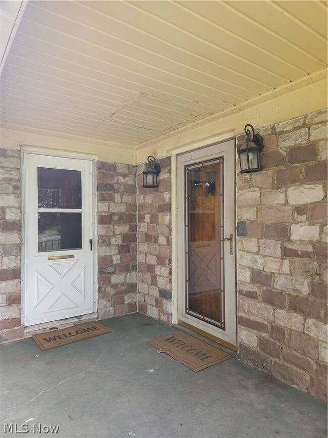 Building Photo - 3251 Darrow Rd